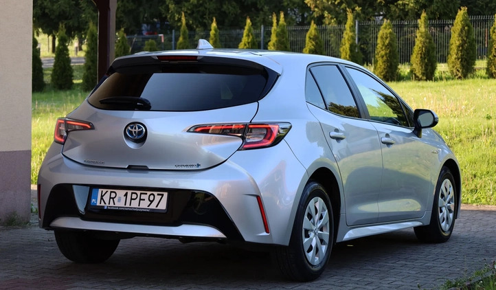 Toyota Corolla cena 79950 przebieg: 74400, rok produkcji 2019 z Rakoniewice małe 742